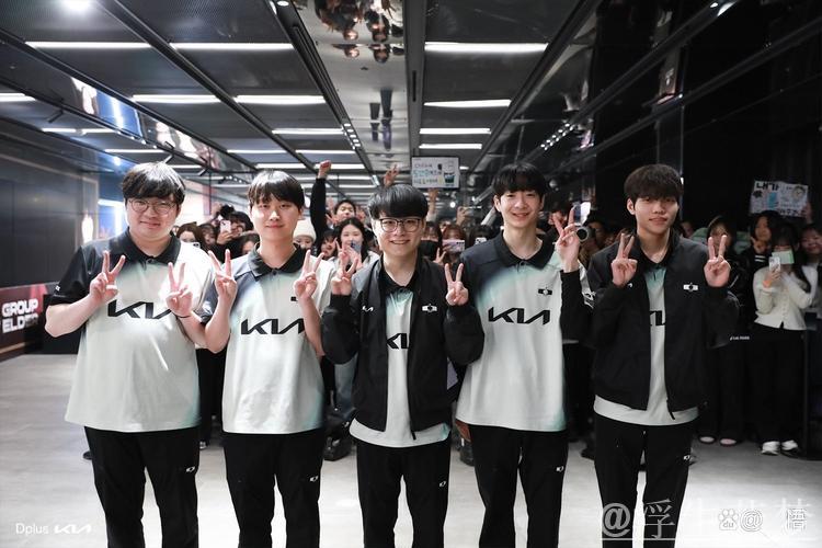 外媒数据:DK辅助Career在K杯12场比赛选用10个英雄,遥遥领先其他辅助 外媒数据:DK辅助Career在K杯12场比赛选用10个英雄,遥遥领先其他辅助